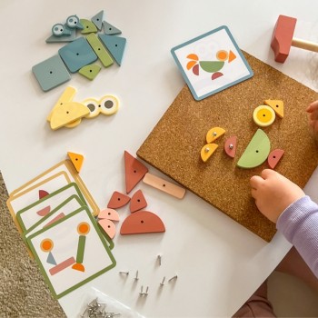 ATTĪSTOŠA SPĒLE AR NAGLIŅĀM, 82 ELEMENTI - WOOPIE GREEN