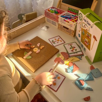 ATTĪSTOŠA SPĒLE AR NAGLIŅĀM, 82 ELEMENTI - WOOPIE GREEN