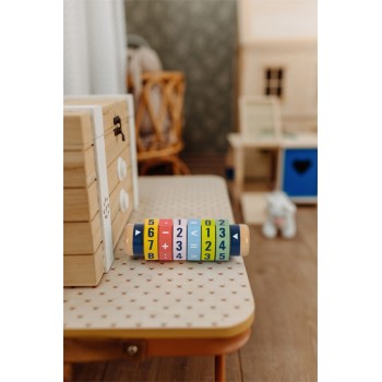 ROTĒJOŠAIS KALKULATORS - SMALL FOOT