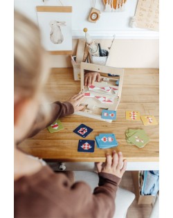 SIMETRIJAS SPĒLE AR SPOGULI - SMALL FOOT