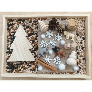 WINTER TIME IN WOODS SENSORO ROTAĻU KOMPLEKTS AR KOKA PAPLĀTI - OUWAKIDS WINTER TIME IN WOODS SENSORO ROTAĻU KOMPLEKTS AR KOKA PAPLĀTI - OUWAKIDS