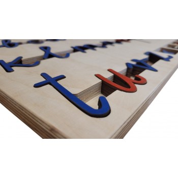 KUSTĪGAIS ALFABĒTS MAZIE BURTI KOKA PALIKTNĪ KATRĀ LODZIŅĀ 5 BURTI